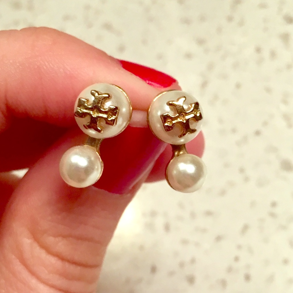 Tory Burch Pearl Earrings! 🎉